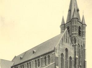  l’église du Bizet, dans son aspect ancien, avant les transformations ou reconstructions plus récentes.
